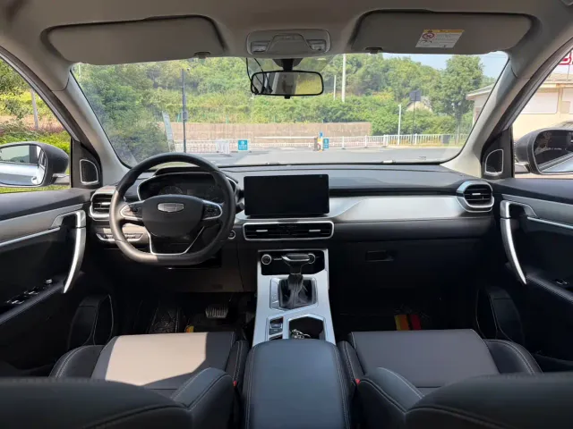 Geely Binyue — Фото автомобиля 14