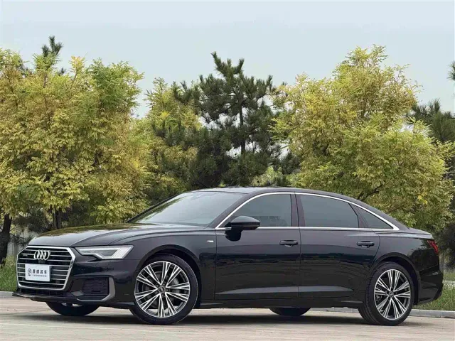 Фотография автомобиля — Audi A6L