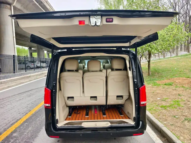 Mercedes-Benz V-Class — Фото автомобиля 8