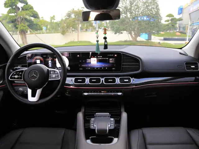 Mercedes-Benz GLE-Class — Фото автомобиля 4