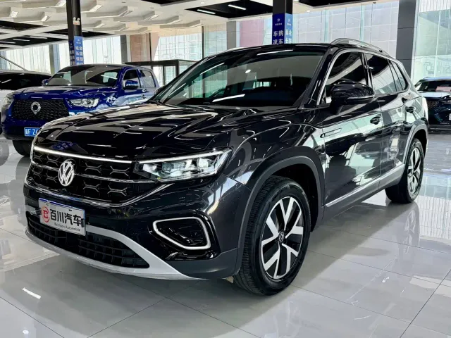 Фотография автомобиля — Volkswagen Tayron