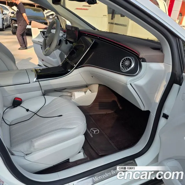 Mercedes-Benz EQE V295 — Фото автомобиля 12
