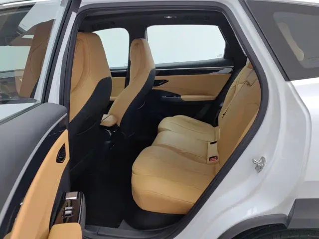 Geely Galaxy L7 — Фото автомобиля 15