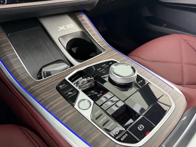 BMW X5 — Фото автомобиля 10