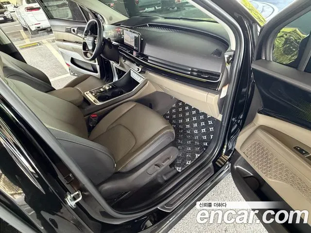 Kia Carnival Generation 4 — Фото автомобиля 14