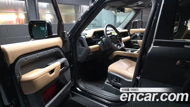 Land Rover Defender — Фото автомобиля 15