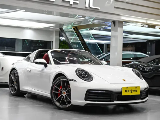 Porsche 911 — Фото автомобиля 2