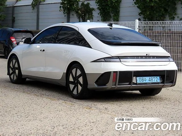 Hyundai Ioniq 6 — Фото автомобиля 3