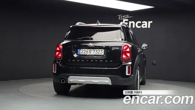 Mini Countryman — Фото автомобиля 4