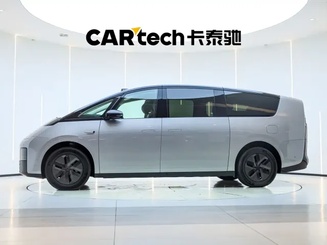 Li Auto MEGA — Фото автомобиля 8