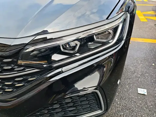 Volkswagen Passat — Фото автомобиля 17