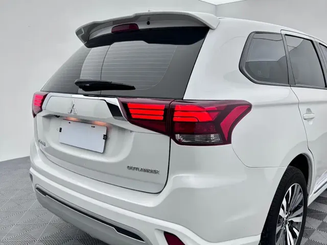 Mitsubishi Outlander — Фото автомобиля 9