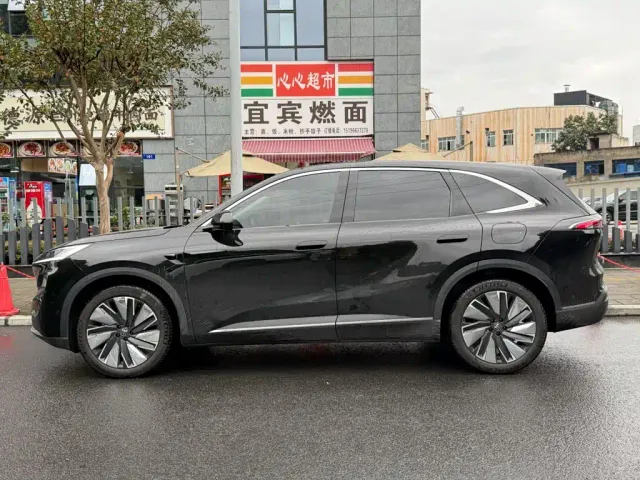 Buick Zhijing E7 — Фото автомобиля 3