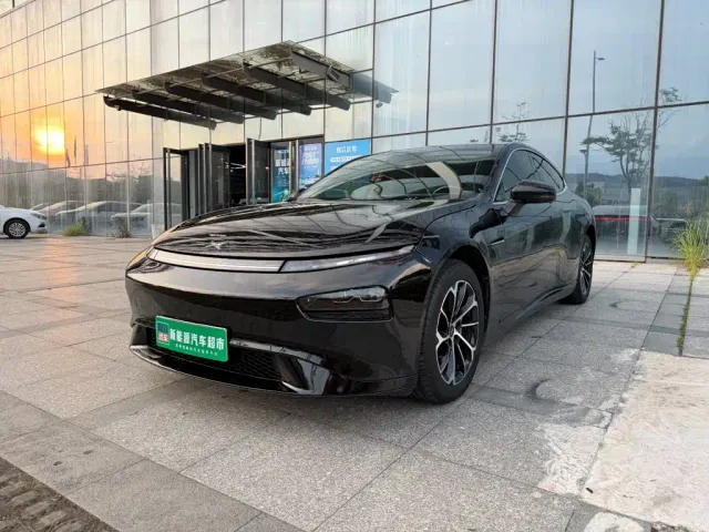 Xpeng P7 — Фото автомобиля 2