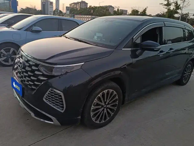 Фотография автомобиля — Hyundai Custo