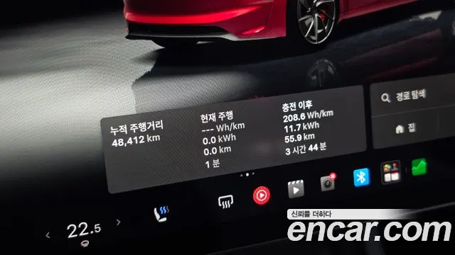 Tesla Model 3 — Фото автомобиля 11