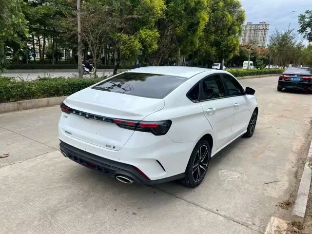 Geely Binrui — Фото автомобиля 9