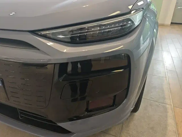 Audi Q6L e-tron — Фото автомобиля 23