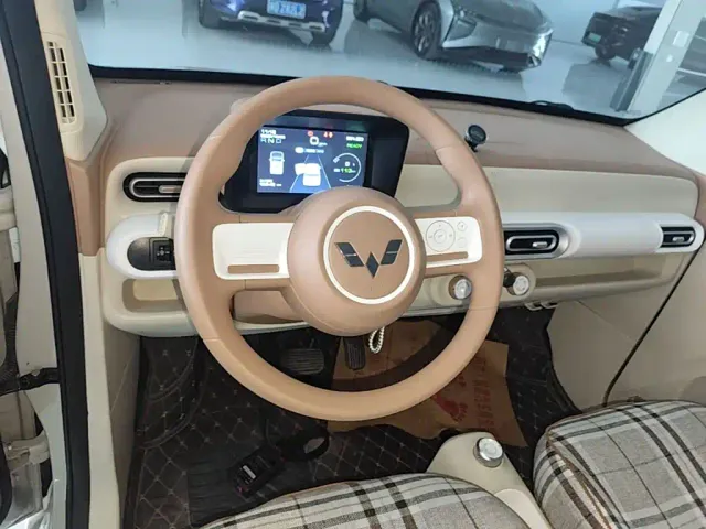 Wuling Hongguang Mini EV — Фото автомобиля 9