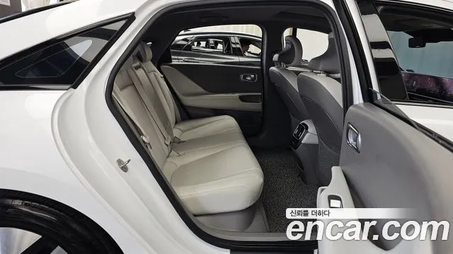 Hyundai Ioniq 6 — Фото автомобиля 18
