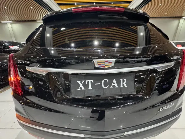 Cadillac XT5 — Фото автомобиля 30
