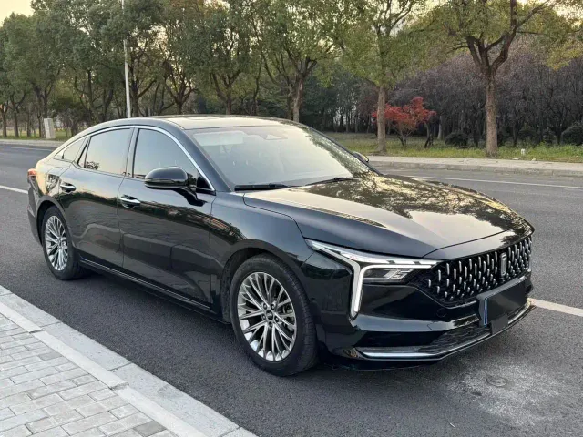 Bestune B70 — Фото автомобиля 3
