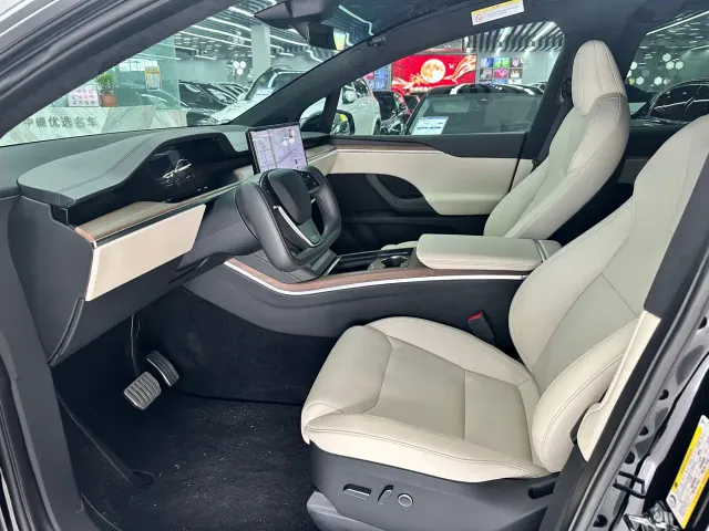 Tesla Model X 2023 Dual Motor All-Wheel Drive Edition — Фото автомобиля 3