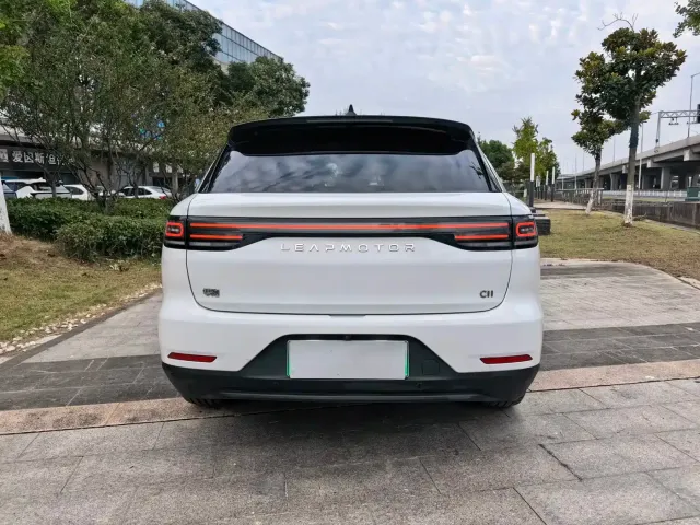 Leapmotor Leapmotor C11 2024 Pure Electric 580 Premium Edition — Фото автомобиля 9