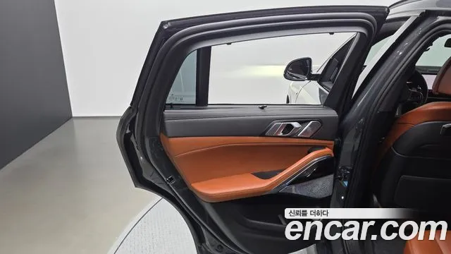 BMW X6 xDrive40i M Sport Pro Best Seller Edition — Фото автомобиля 15