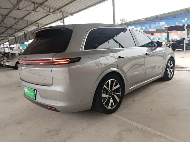 Li Auto L8 — Фото автомобиля 6