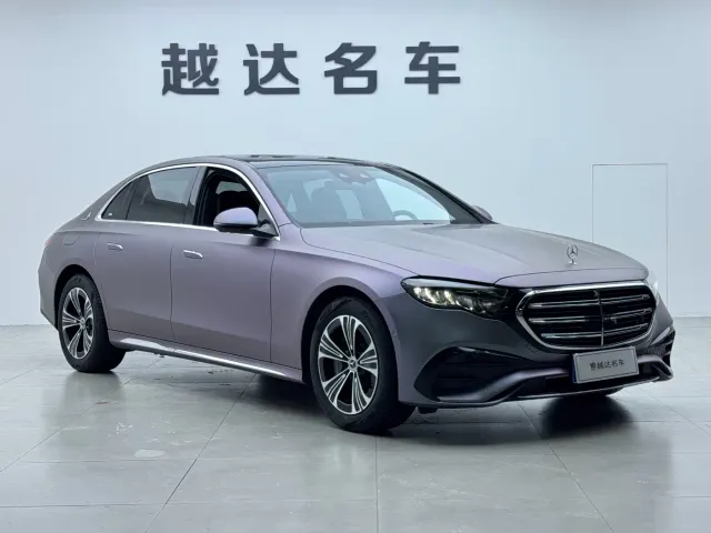 Mercedes-Benz E-Class — Фото автомобиля 3
