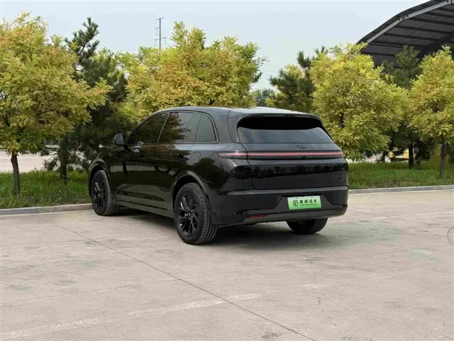 Li Auto L7 — Фото автомобиля 23