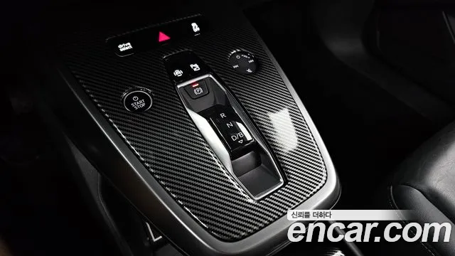 Audi Q4 e-tron F4 — Фото автомобиля 12