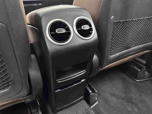 Mercedes-Benz GLB-Class — Фото автомобиля 23