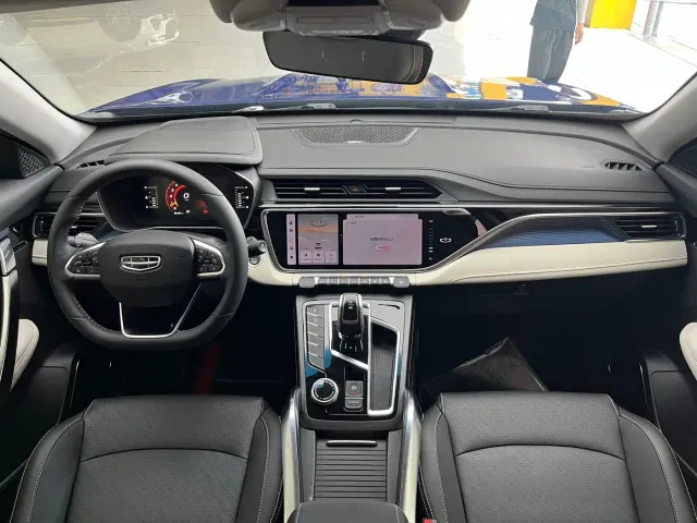 Geely Boyue — Фото автомобиля 10