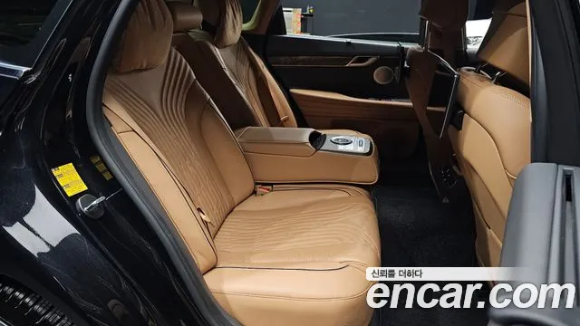 Genesis G80 Бензин 3.5 турбо AWD — Фото автомобиля 12