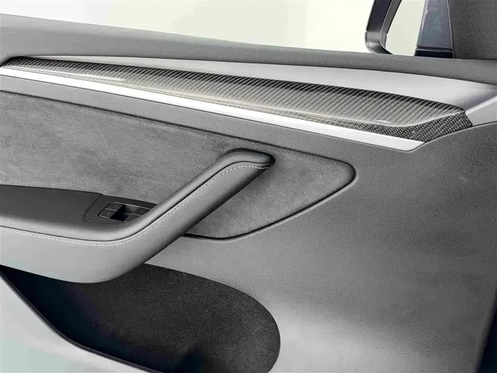 Tesla Model Y 2022 Facelift Rear-Wheel Drive Version — Фото автомобиля 8