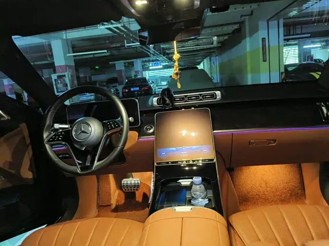Mercedes-Benz S-Class — Фото автомобиля 12