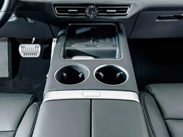 Li Auto L7 — Фото автомобиля 14