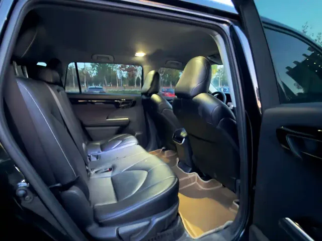Toyota Highlander — Фото автомобиля 7