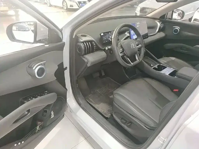 BYD Yuan PLUS — Фото автомобиля 15