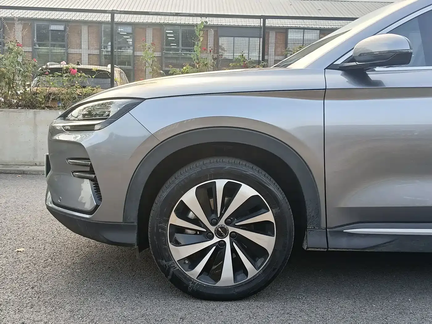 BYD Song PLUS PHEV 2024 Glory Edition EV 520km Luxury — Фото автомобиля 5