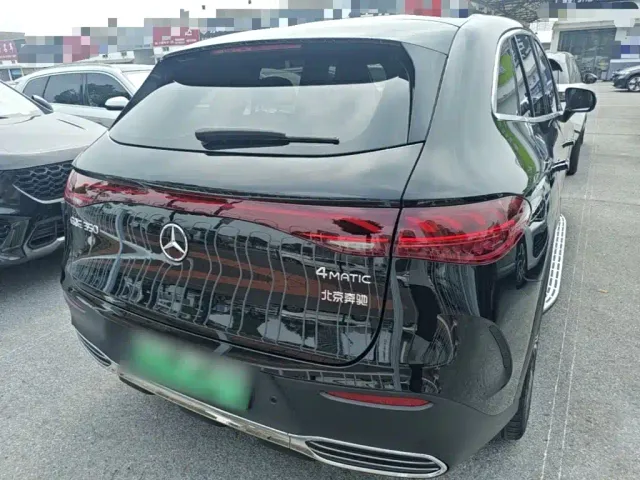 Mercedes-Benz EQE SUV — Фото автомобиля 5