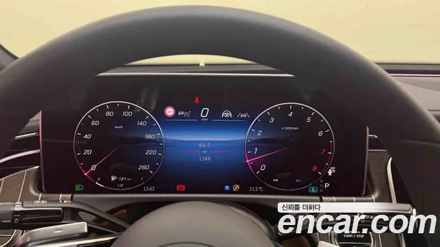 Mercedes-Benz E-Class — Фото автомобиля 13