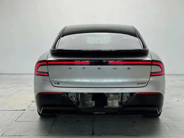 Xpeng P7+ — Фото автомобиля 14