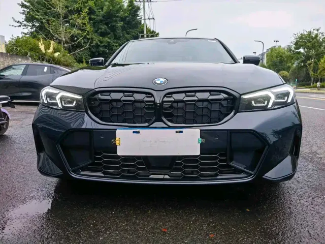 BMW 3 Series — Фото автомобиля 2
