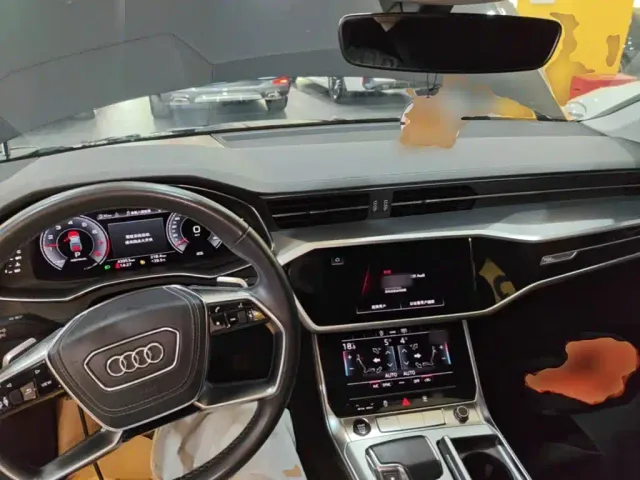 Audi A7L — Фото автомобиля 9