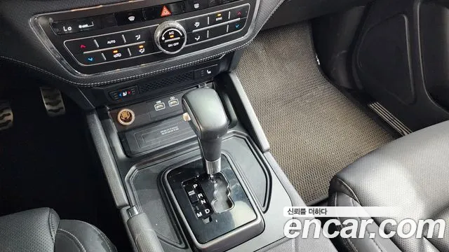 KG_Mobility_Ssangyong Rexton Новый Rexton Sport Khan Дизель 2.2 2WD — Фото автомобиля 8