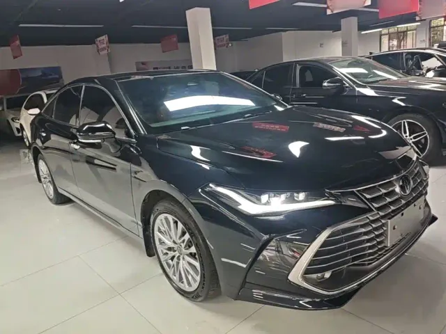 Toyota Avalon — Фото автомобиля 3