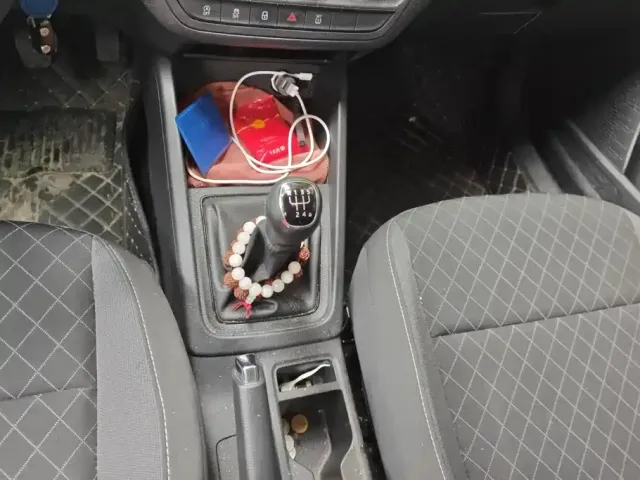 Škoda Kamiq 2021 1.5L Manual Standard — Фото автомобиля 16
